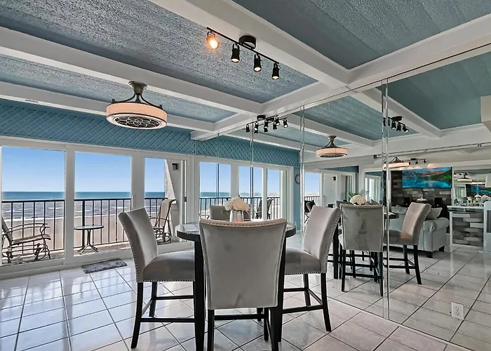 Amazing And Spectacular Ocean And Beach Views In Galveston