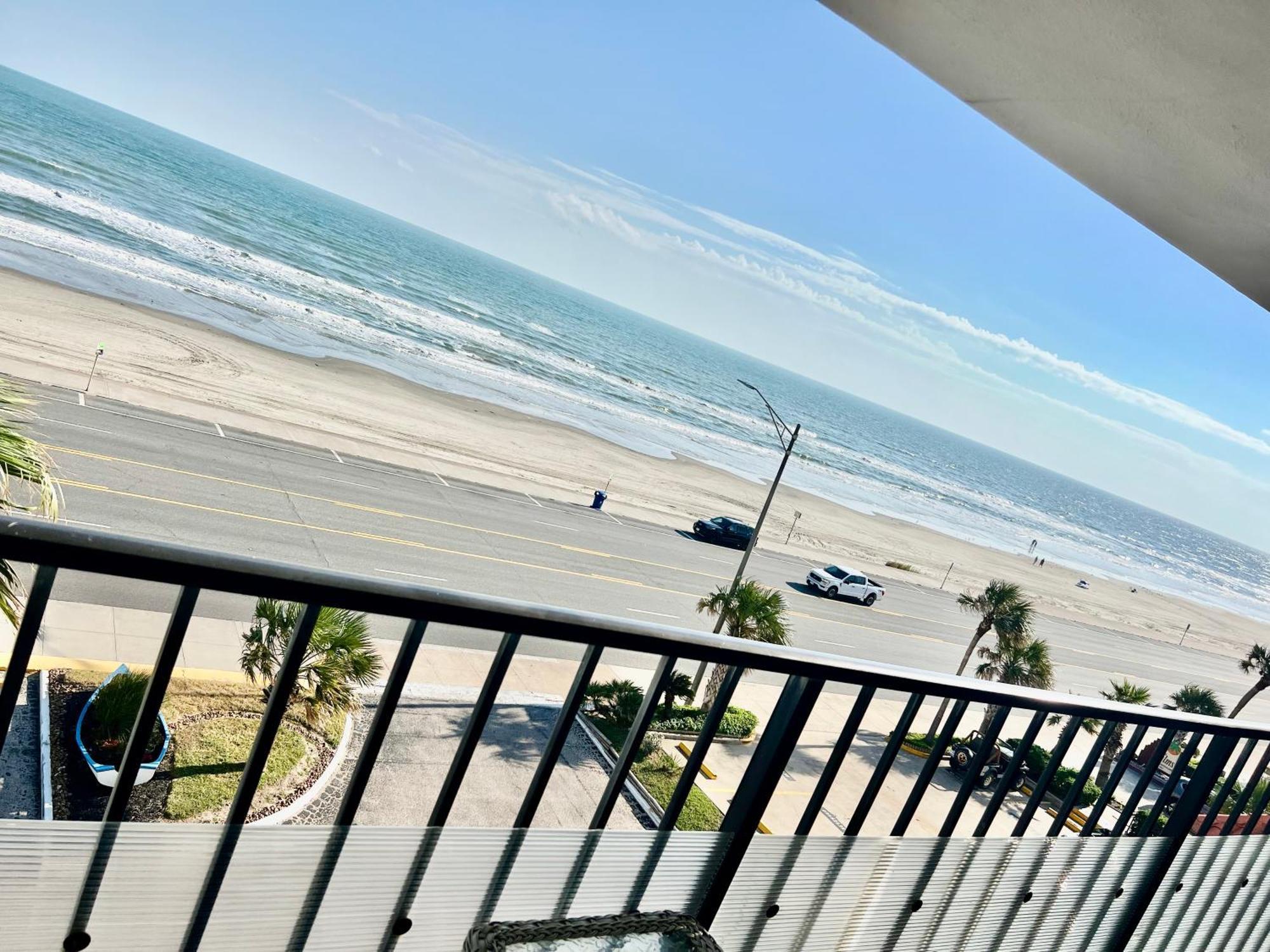 Hébergement de vacances Amazing And Spectacular Ocean And Views In *